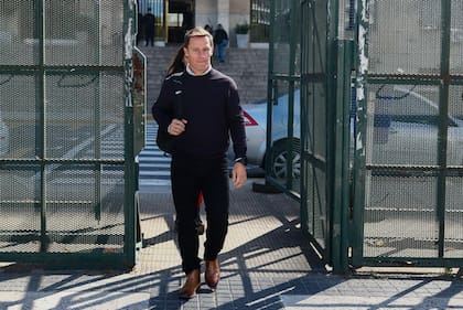 Matías Tabar, ayer, al salir de declarar de los tribunales de Comodoro Py