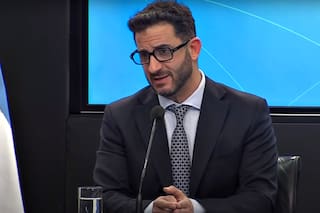 Tras devaluar, el Gobierno renueva hasta noviembre el acuerdo de precios