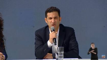 Matías Tombolini, secretario de Comercio, confirmó el acuerdo con Cámara Industrial Argentina de la Indumentaria para mantener los precios hasta el 1 de diciembre