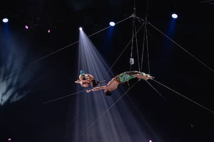 Matías y Micaela estuvieron en un concurso de acrobacia aérea en París y allí los descubrió una productora de America's Got Talent y los convocó para el popular programa estadounidense