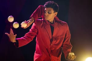 El artista argentino que cautivó a millones en el programa más visto de Italia y puede ganar 100 mil euros