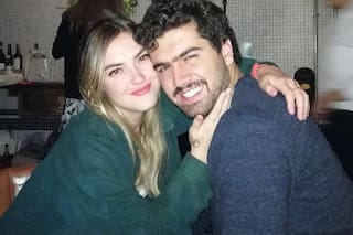 Ella le propuso casamiento a su novio y él aceptó