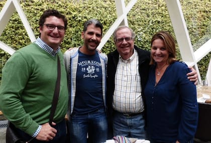 Matrimonio Juan Antonio Medina y chef Paco Roncero junto a Alejandro Maglione