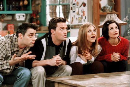  Matt LeBlanc, Matthew Perry, Jennifer Aniston y Courteney Cox, en una escena de la serie