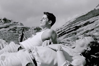 Matthew Goode y Colin Firth en Solo un hombre