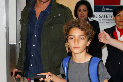 Matthew McConaughey, de viaje con Levi; el actor y su hijo de 10 años, llegando al aeropuerto de Sydney