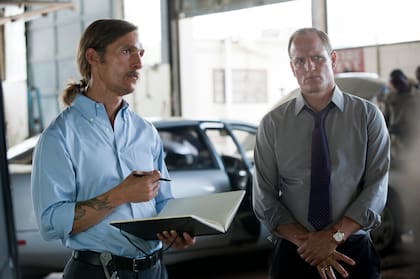 Matthew McConaughey y Woody Harrelson en True Detective 1