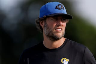 Matthew Stafford no entrena con Rams como se planeó al seguir padeciendo una lesión en la espalda