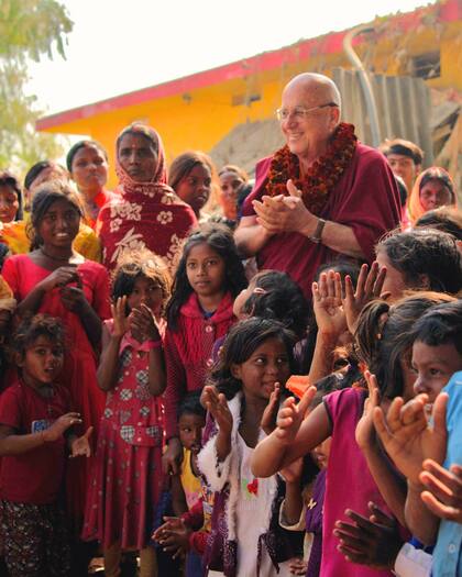 Matthieu Ricard es reconocido por sus misiones humanitarias