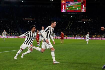 Mattia De Sciglio acaba de conseguir el 4-3 y desata la euforia de Juventus en el Olímpico de Roma.