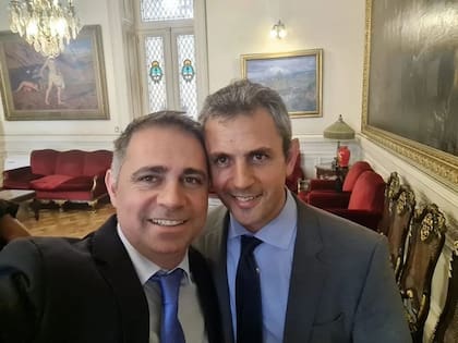 Mauricio Germán Davico, intendente de Gualeguaychú, con Martin Menem
