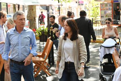 Mauricio Macri caminó Vicente López junto a la candidata local, Soledad Martínez