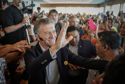 Mauricio Macri durante la presentación de su libro "Para qué" en La Normandina, Mar del Plata