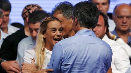 Mauricio Macri, electo presidente, junto a Lilian Tintori