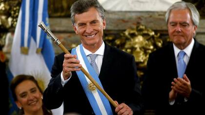 Mauricio Macri eligió un traje Rochas cuando asumió en su cargo. Gentileza Rochas.