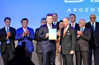 Empresas prevén una recesión más profunda este año, pero son optimistas con 2019