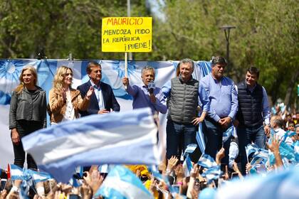 Mauricio Macri en Mendoza se mostró junto al radical Cornejo