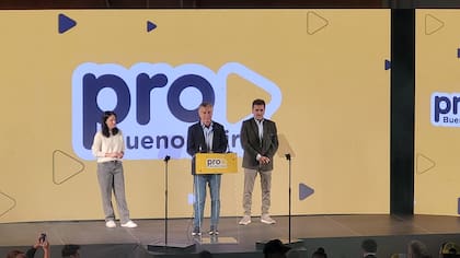 Mauricio Macri encabezó un acto de Pro en Olivos junto a Cristian Ritondo y Soledad Martínez