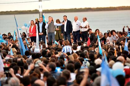 Mauricio Macri encabezó una marcha del "Sí, se puede" en Corrientes