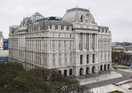 Mauricio Macri expondrá en la cúpula del CCK