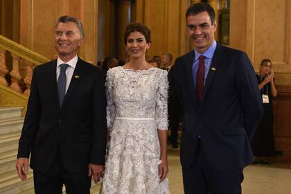 Mauricio Macri, Juliana Awada y Pedro Sánchez