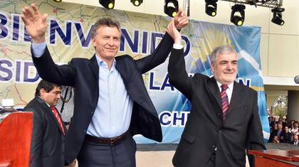 Mauricio Macri junto a Mario Das Neves en la inauguración de las sesiones ordinarias de la legislatura de Chubut