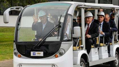 Mauricio Macri visita la planta de General Motors en Rosario