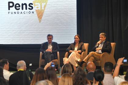 Mauricio Macri, María Eugenia Vidal y Jorge Macri, durante el evento de cierre de año de la Fundación Pensar