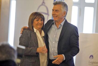 Bullrich y Macri en el segundo encuentro del grupo Libertad y Democracia, antes del nuevo cortocircuito entre ambos