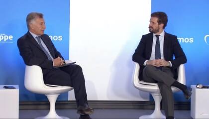 Mauricio Macri tuvo una charla con el presidente nacional del PPE, Pablo Casado, en Madrid