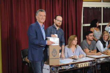 Mauricio Macri voto en Juncal 3131 en una escuela de Palermo