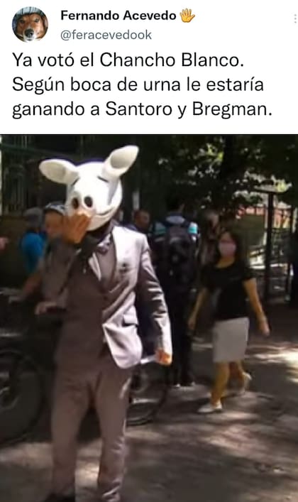 Mauricio Macri votó en una escuela de Palermo y lo recibió un "hombre chancho"