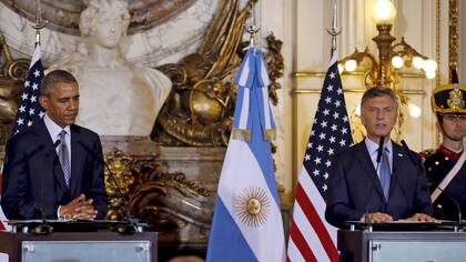 Mauricio Macri y Barack Obama brindan una conferencia de prensa  en el Salón Blanco de la Casa Rosada