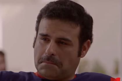 Mauricio Mejía como Pablo Escobar en "El barón"