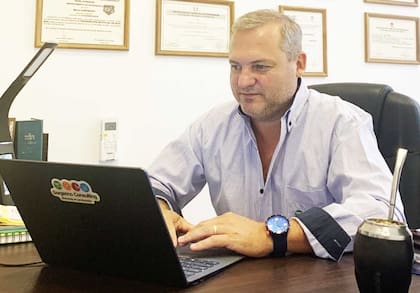 Un experto que atiende a 40.000 vacas habló de cómo resolver un dilema para los tambos ante el riesgo de la chicharrita 4 Mauro Gorgerino