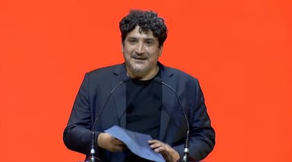 Mauro Colagreco entregó el premio al restaurante sustentable