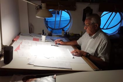 Mauro es arquitecto y hace home office