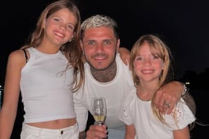 Mauro Icardi pudo reencontrarse con sus hijas, Francesca e Isabella (Foto: Instagram/@mauroicardi)