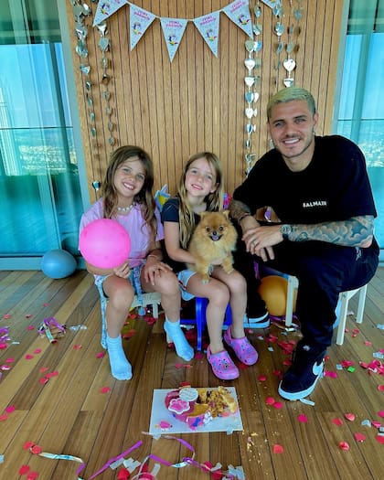 Mauro Icardi tuvo dos hijas con Wanda Nara, Francesca e Isabella, de 9 y 8 años, respectivamente (Foto: Instagram @mauroicardi)