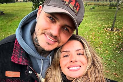 Mauro Icardi y la China Suárez en junio de este año, en una escapada a Uruguay