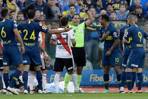 Tras el arbitraje en el Boca-River, Vigliano no dirigirá en la séptima fecha