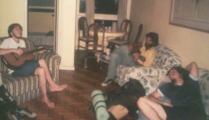 Mauro y su grupo de amigos, los inspiradores de El invierno con mi generación