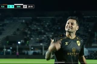 Iba a salir, hizo un gol para el triunfo de Platense y cruzó toda la cancha para insultar a un hincha