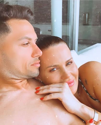 Mauro Zárate y Natalie Weber