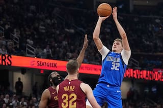 Mavericks se recuperan y vencen 130-120 a Cavaliers tras la paliza del viernes