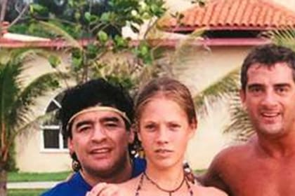 Mavys Álvarez aceptó bajo presión a los 16 años "ayudar" a un Maradona "deprimido" y "amigo de Cuba" mediante su compañía afectiva.