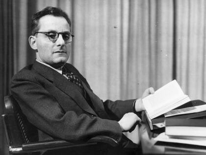 Max Brod, el amigo a quien Kafka le pidió quemar sus escritos después de su muerte, no solo se negó, sino que los publicó.