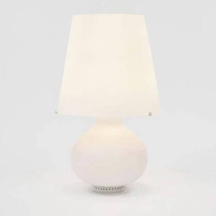 Max Ingrand, manufactura italiana, Fontana Arte Lámpara de mesa con pantalla en vidrio opalino