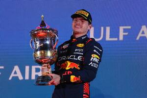 Verstappen aplastó en la primera carrera de la Fórmula 1 y Alonso volvió a un podio a los 41 años