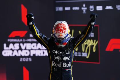 Max Verstappen, de Red Bull, ganó el Gran Premio de Las Vegas y todavía sueña con el título